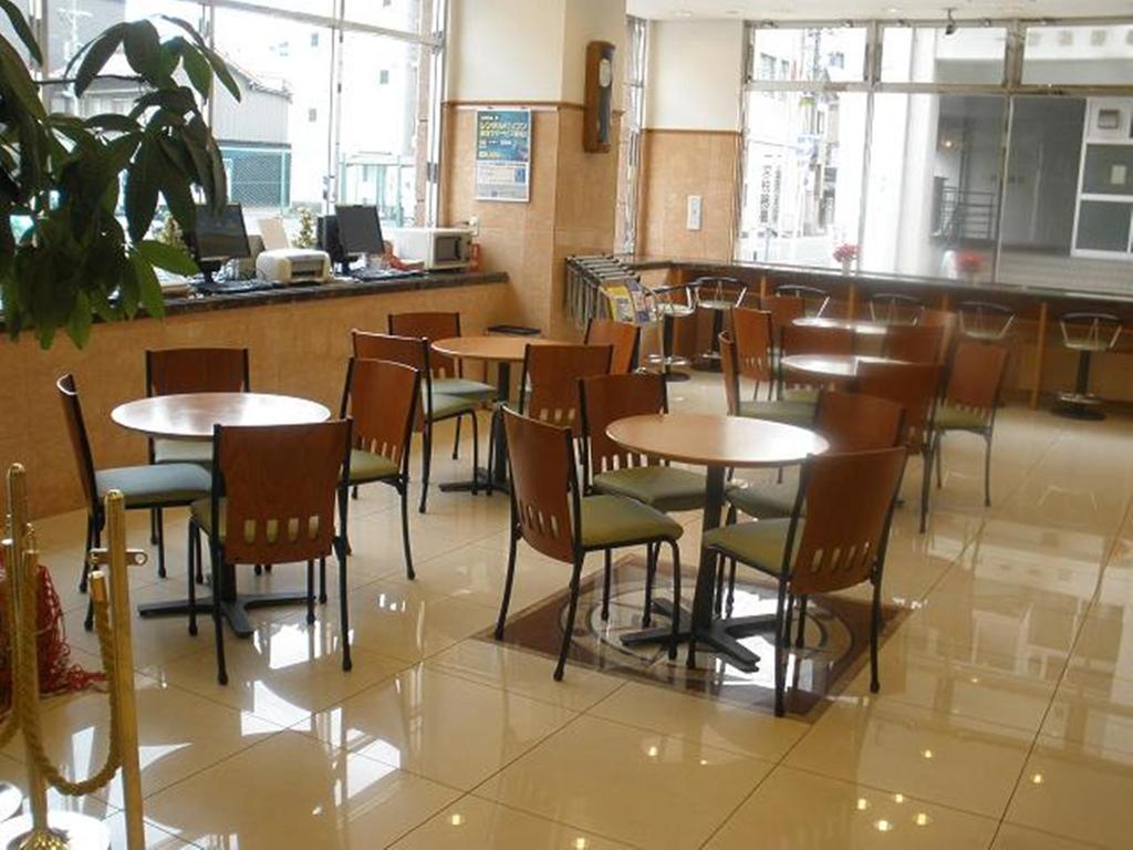 Toyoko Inn Nagoya Owari Ichinomiya Ekimae Buitenkant foto