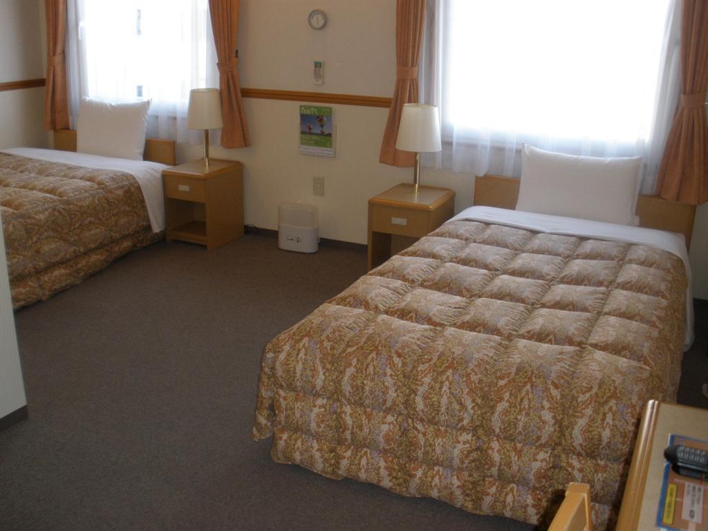 Toyoko Inn Nagoya Owari Ichinomiya Ekimae Buitenkant foto